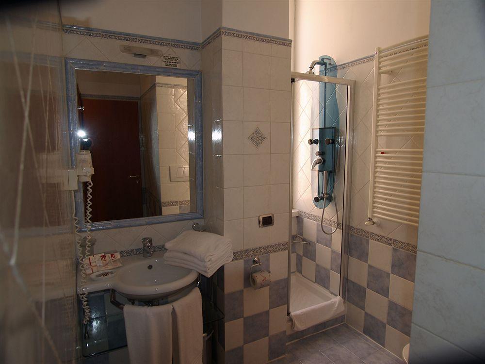 69 Manin Street Hotel โรม ภายนอก รูปภาพ